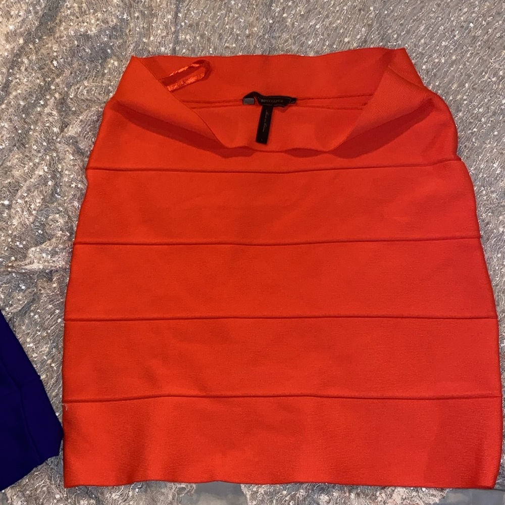 Pair of two bcbg bandage skirts - Picture 3 of 4